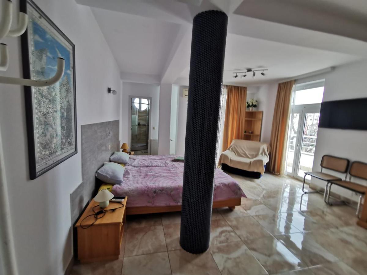 فندق Fitness House With Garden كونستانتا المظهر الخارجي الصورة