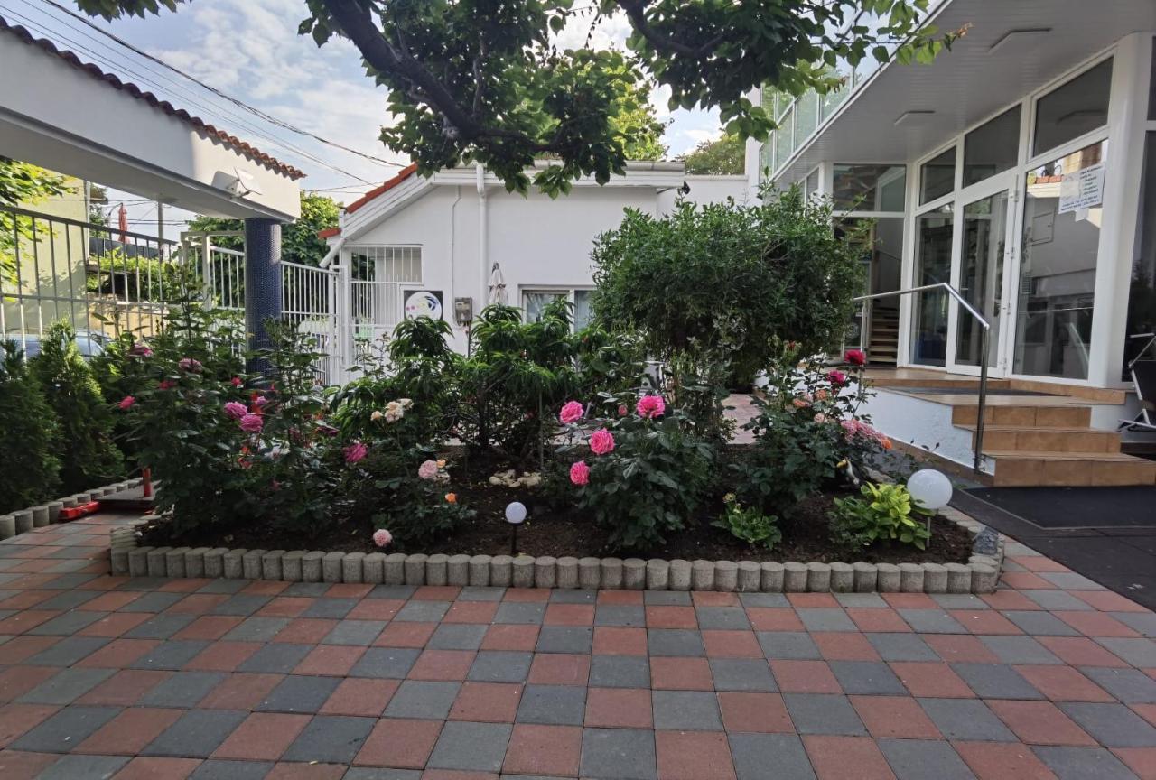 فندق Fitness House With Garden كونستانتا المظهر الخارجي الصورة