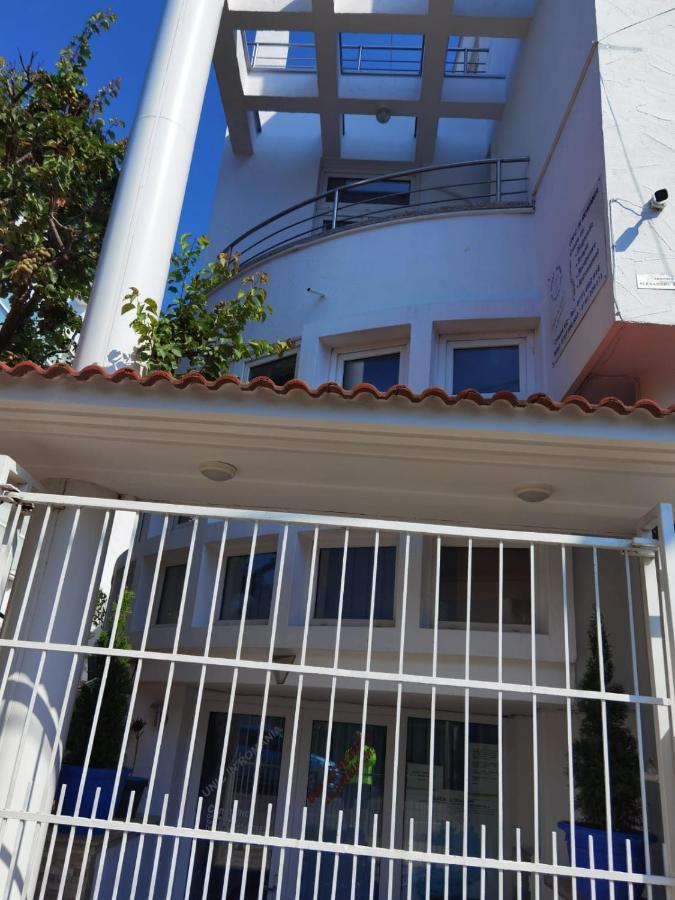 فندق Fitness House With Garden كونستانتا المظهر الخارجي الصورة